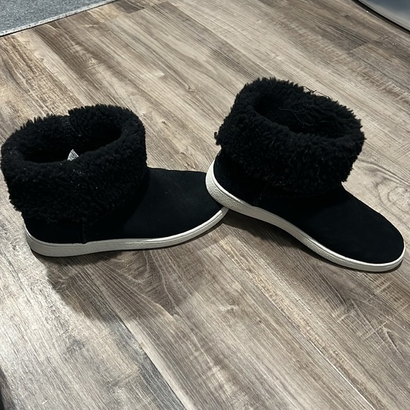 Ugg sneaker bootie - Picture 2 of 6